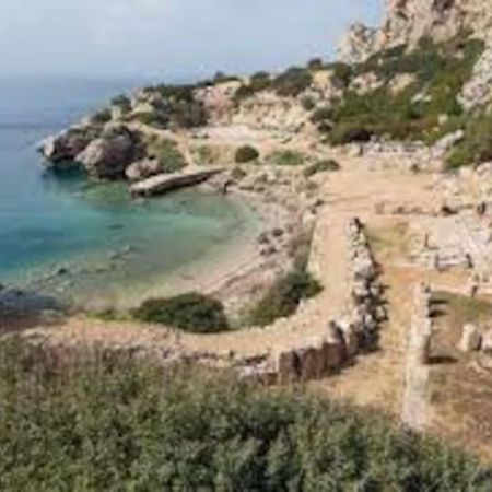 הוילה אגם ווליאגמני House By The Sea At Skaloma, Loutraki מראה חיצוני תמונה