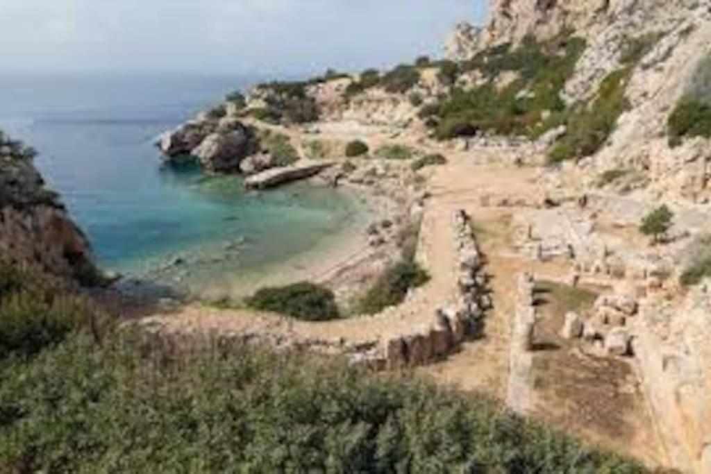 הוילה אגם ווליאגמני House By The Sea At Skaloma, Loutraki מראה חיצוני תמונה